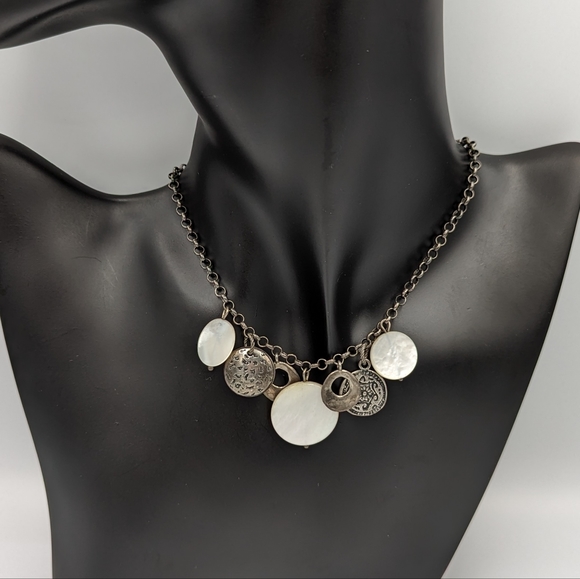 Beautiful Silpada Sterling 925 Mother of Pearl Discs/Pendants Necklace - Picture 6 of 13